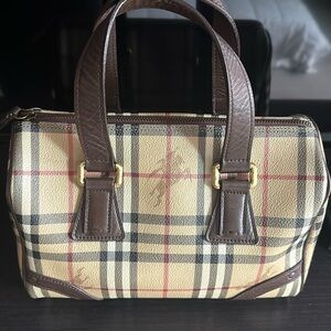 Pre loved condition BB hand bag good condition